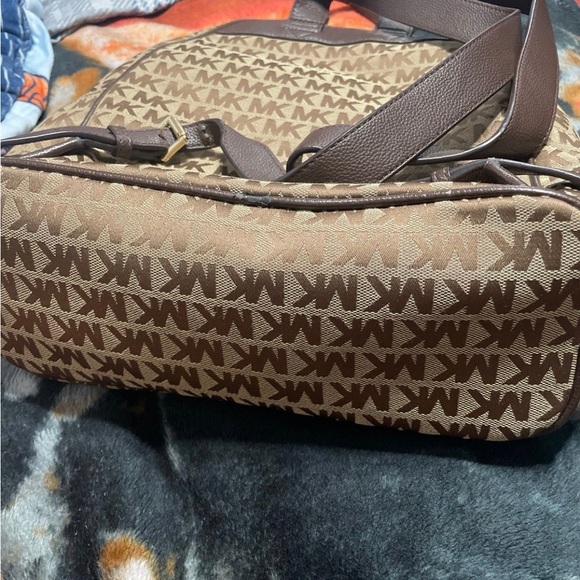 MK Backpack - Picture 5 of 6